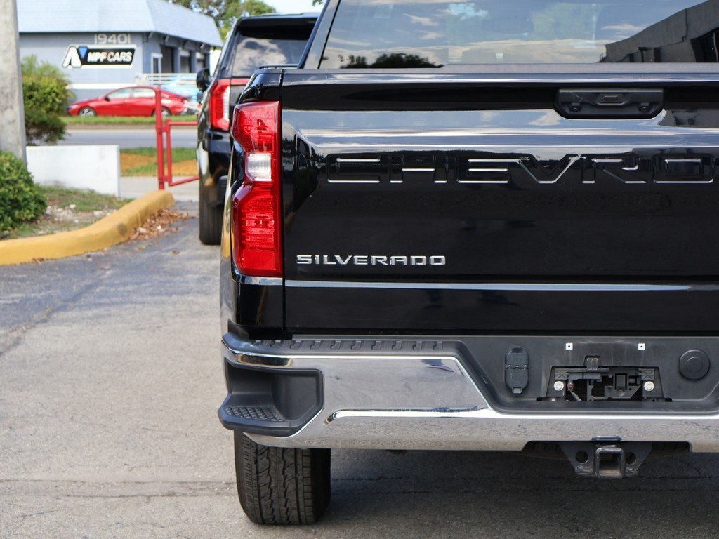 2023 Chevrolet Silverado 1500 LT photo 7