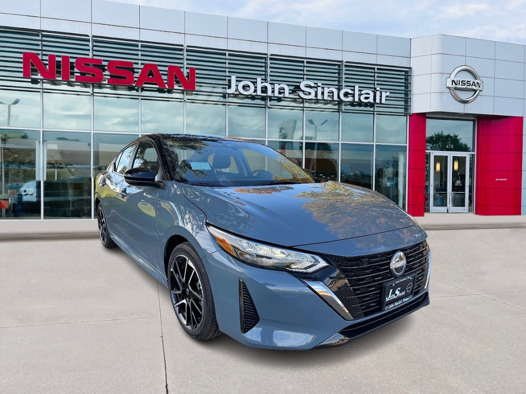 2025 Nissan Sentra SR's photo