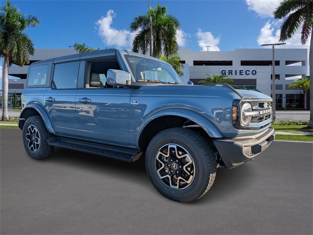 2025 Ford Bronco 4-Door Outer Banks's photo