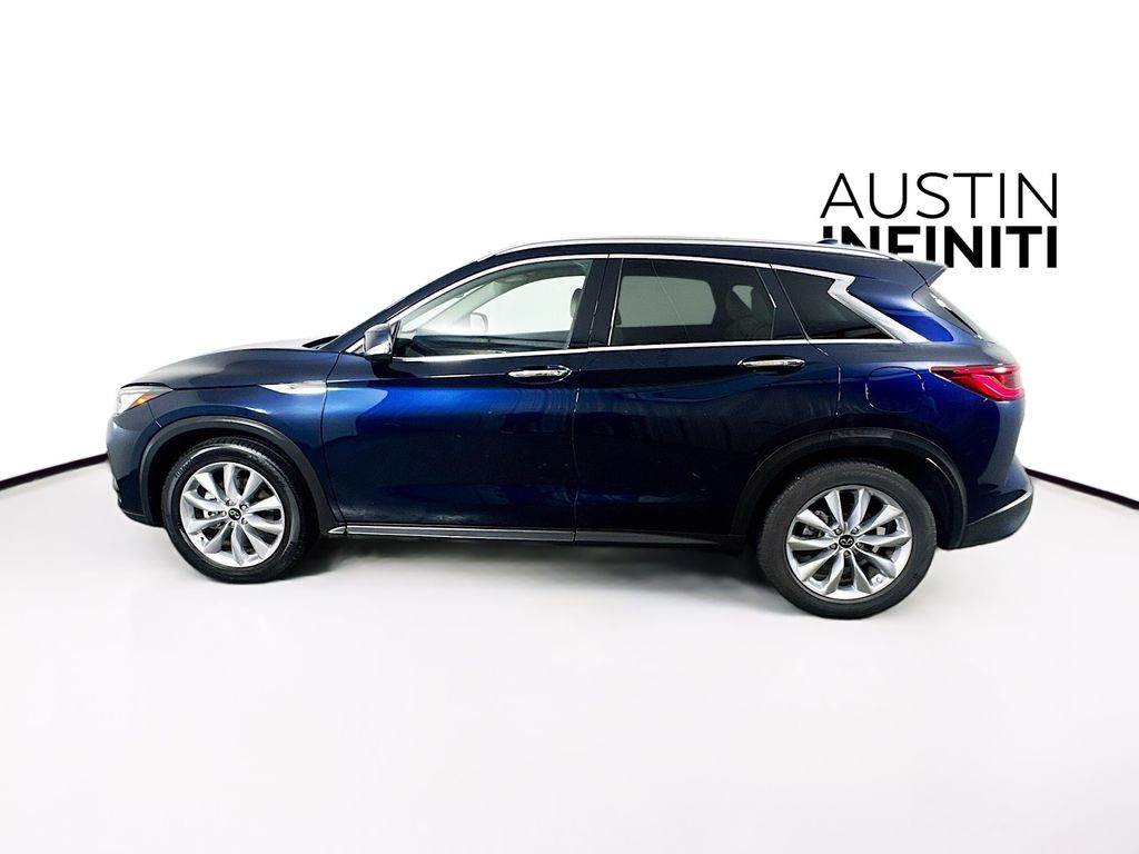 2022 Infiniti QX50 Luxe photo 4