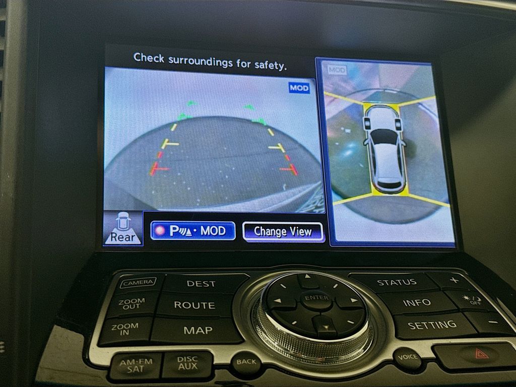 2016 Infiniti QX70 photo 14