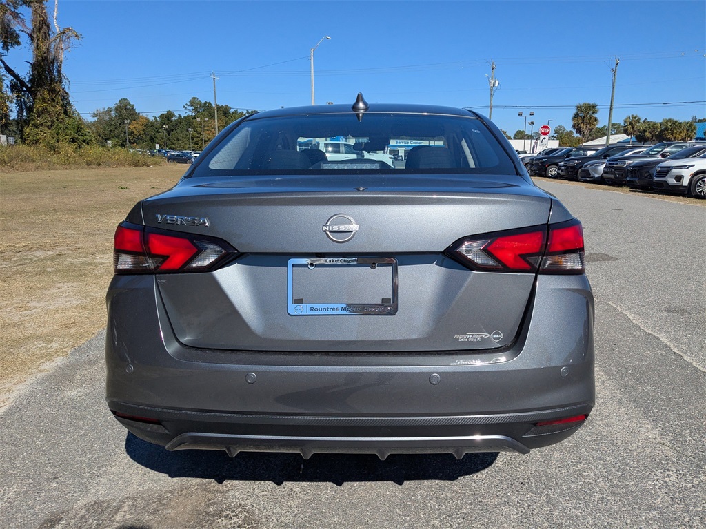 2025 Nissan Versa 1.6 SV photo 4