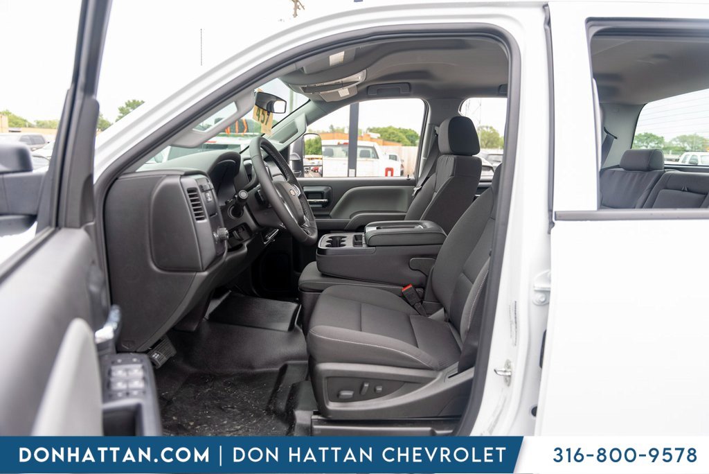 2024 Chevrolet Silverado 4500HD Work Truck photo 5