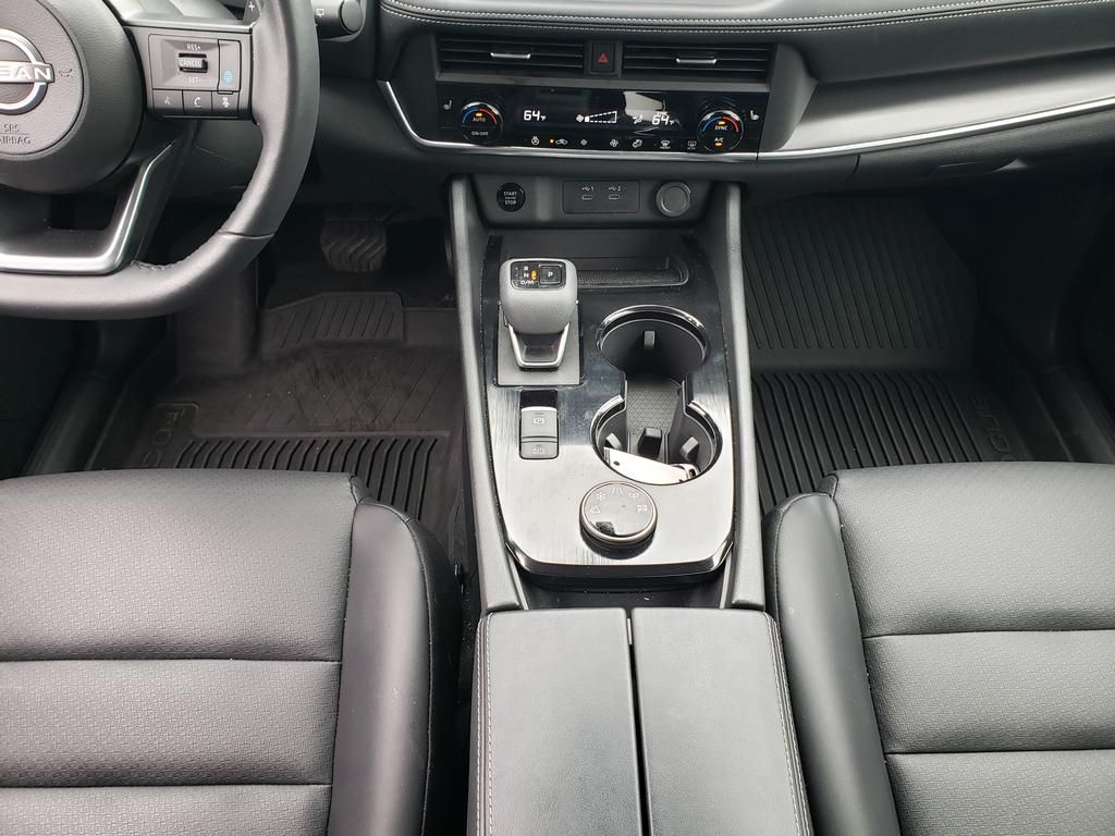 2024 Nissan Rogue SV photo 20