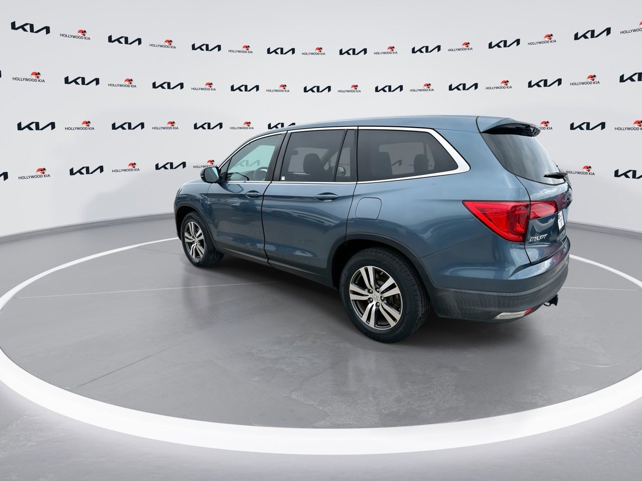 2018 Honda Pilot EX photo 6