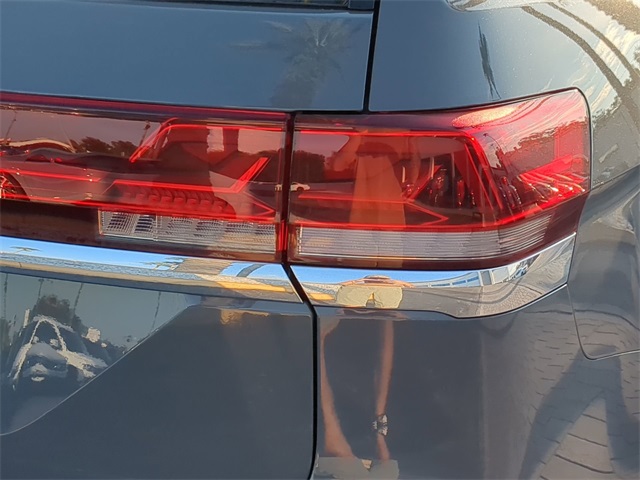 2026 Volkswagen Atlas SE Technology photo 8