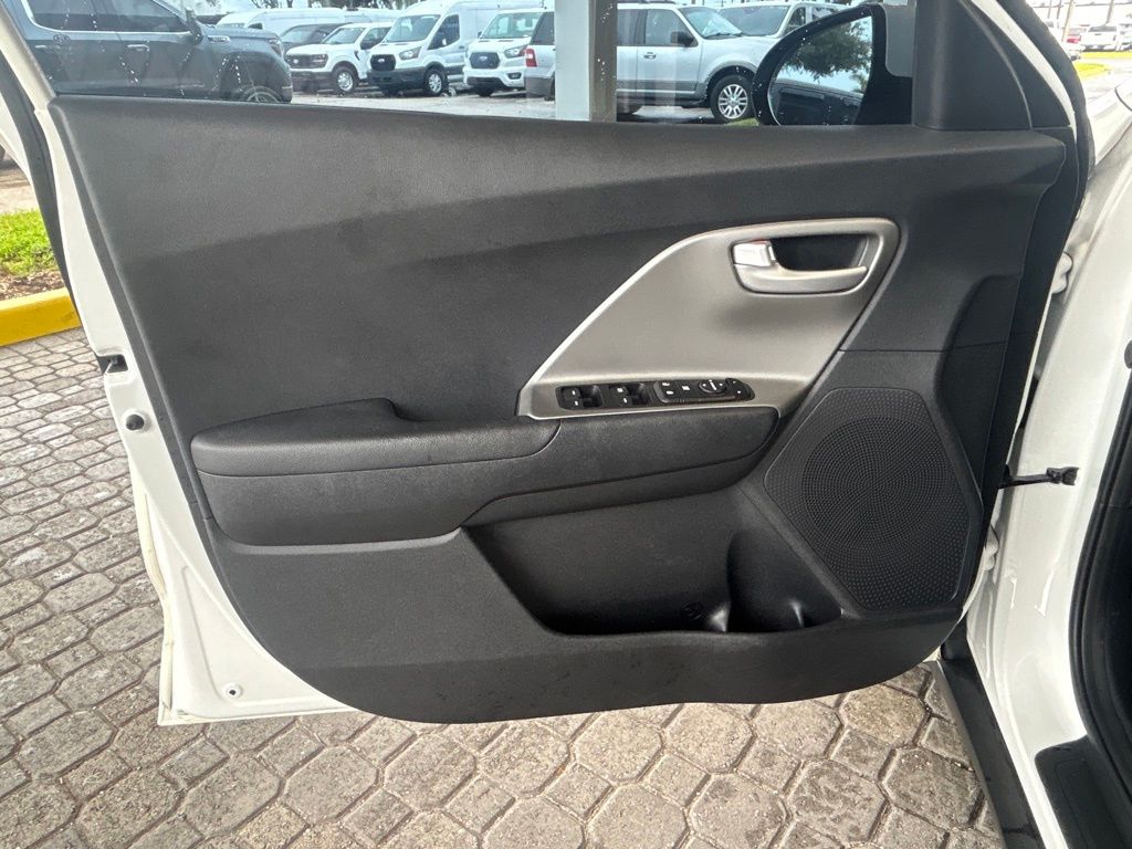 2019 Kia Niro FE photo 32