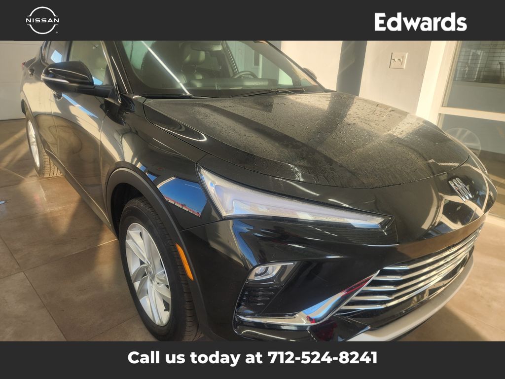 2025 Buick Envista Preferred photo 2