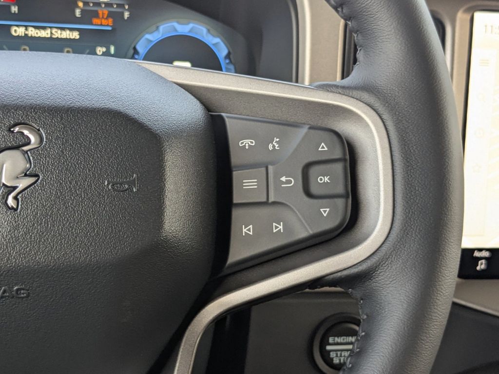 2025 Ford Bronco Outer Banks photo 28