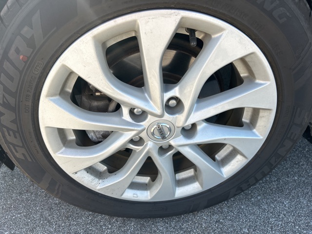 2019 Nissan Sentra SV photo 7
