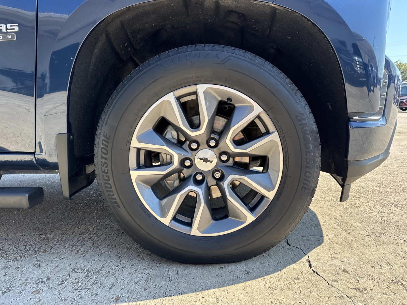 2021 Chevrolet Silverado RST photo 5