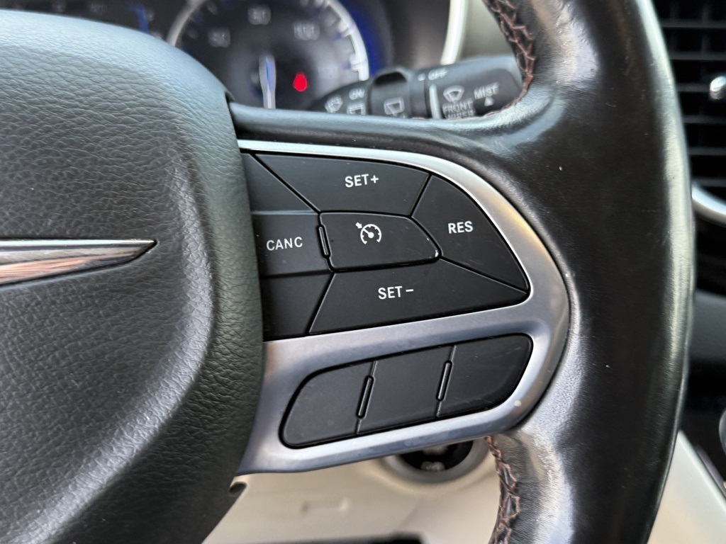 2020 Chrysler Pacifica Touring L photo 24