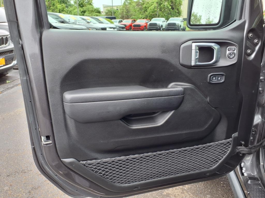 2022 Jeep Wrangler Unlimited Rubicon 4xe photo 16