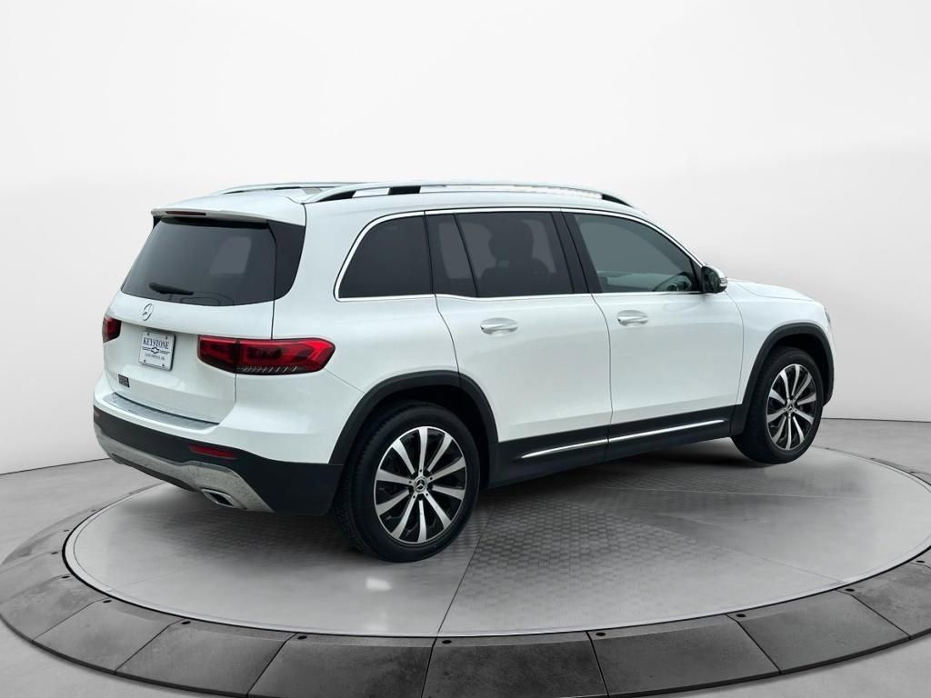 2023 Mercedes Benz GLB 250 photo 3