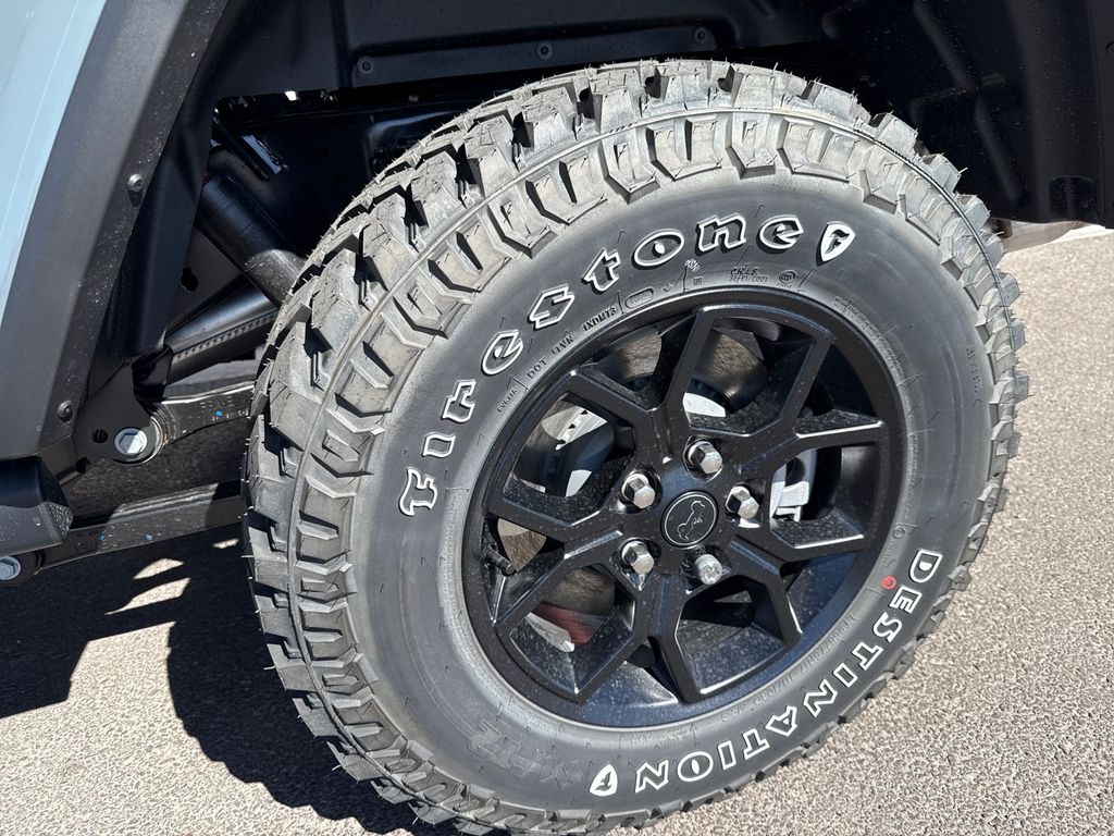 2025 Jeep Gladiator Willys photo 8