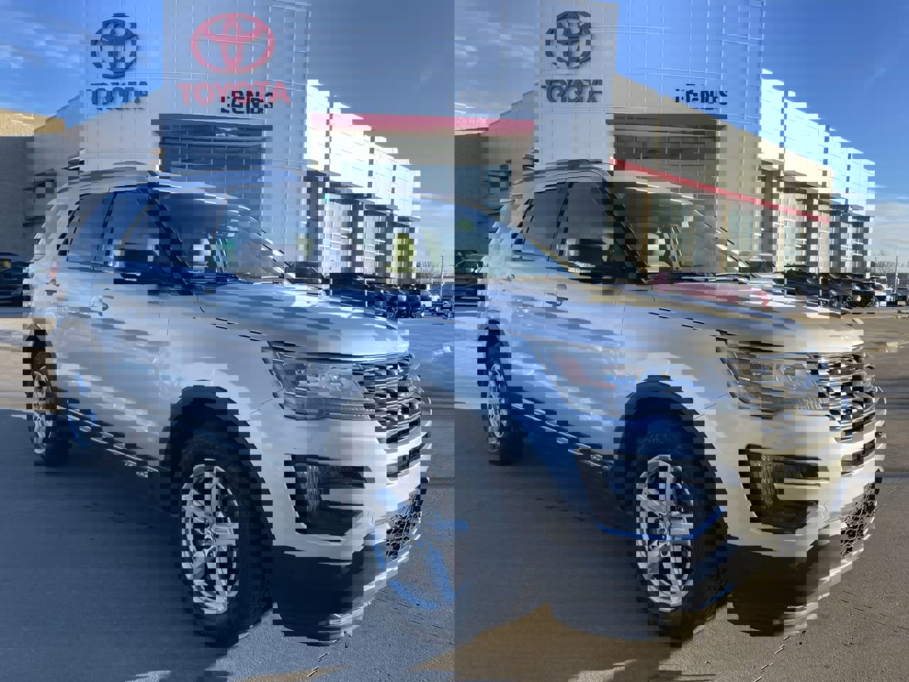 2016 Ford Explorer XLT's photo