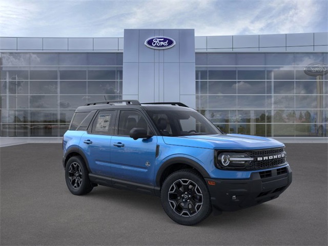 2025 Ford Bronco Sport Outer Banks photo 2