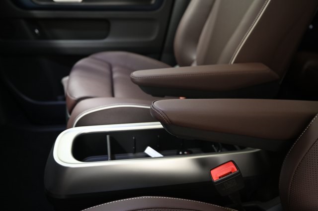 2025 Volkswagen ID. Buzz Pro Plus photo 21