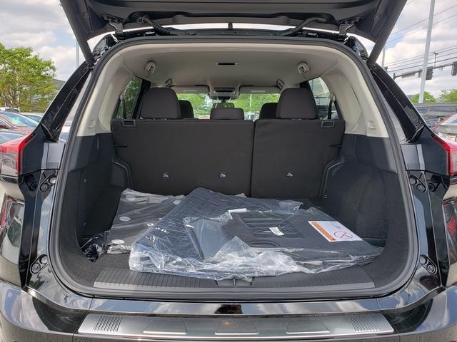 2025 Nissan Rogue SV photo 6