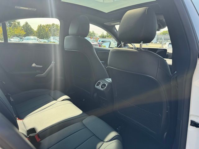 2024 Mercedes Benz CLA 250 photo 17