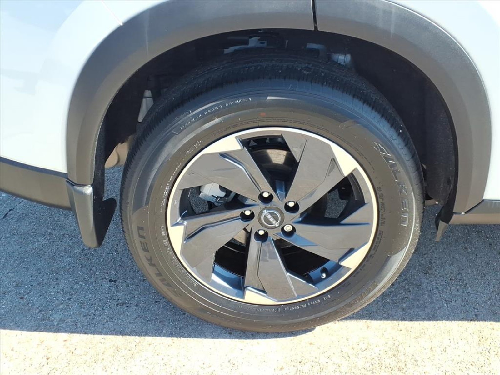 2025 Nissan Rogue SV White at Robbins Nissan