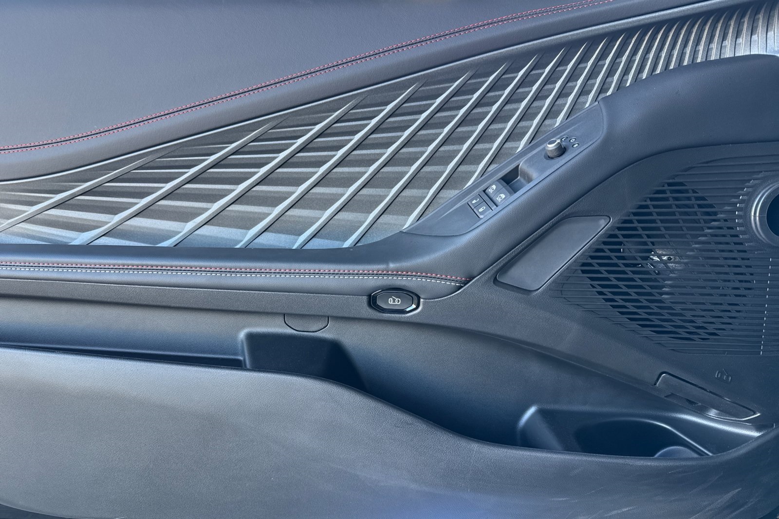 2025 Dodge Charger R/T photo 10