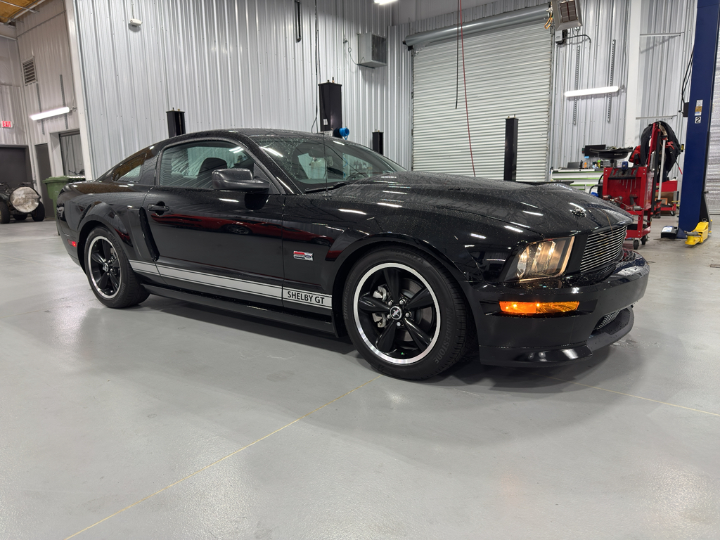 2007 Ford Mustang GT photo 10
