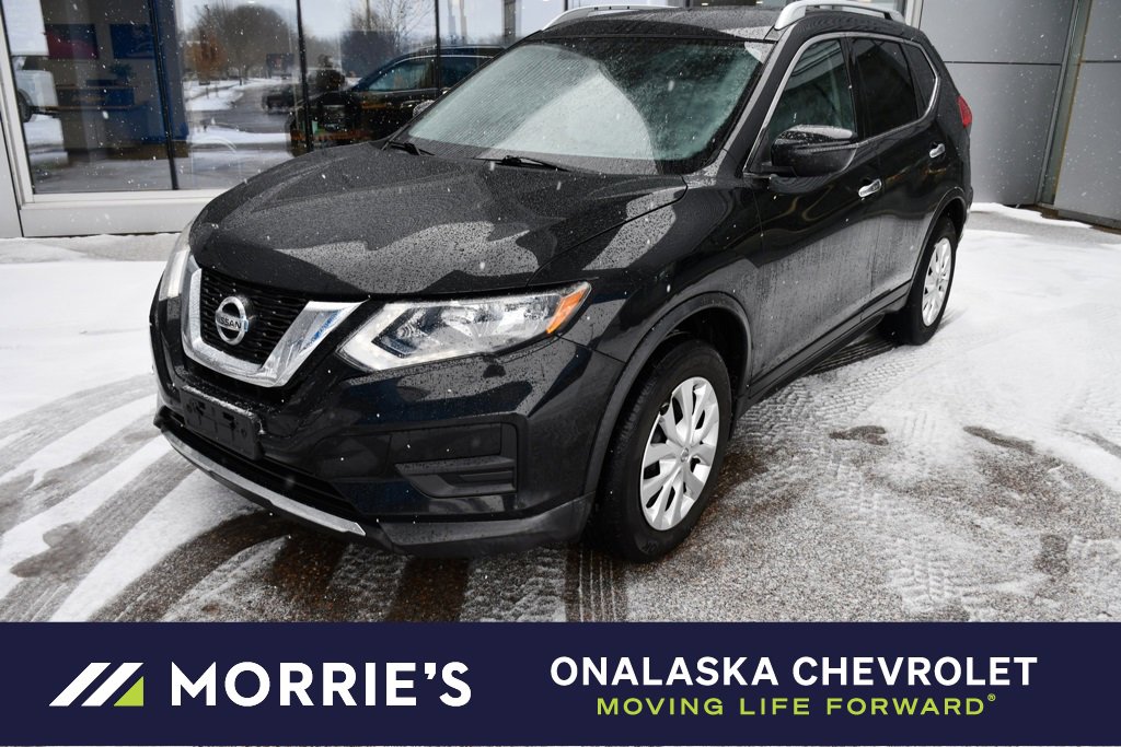 2017 Nissan Rogue S's photo