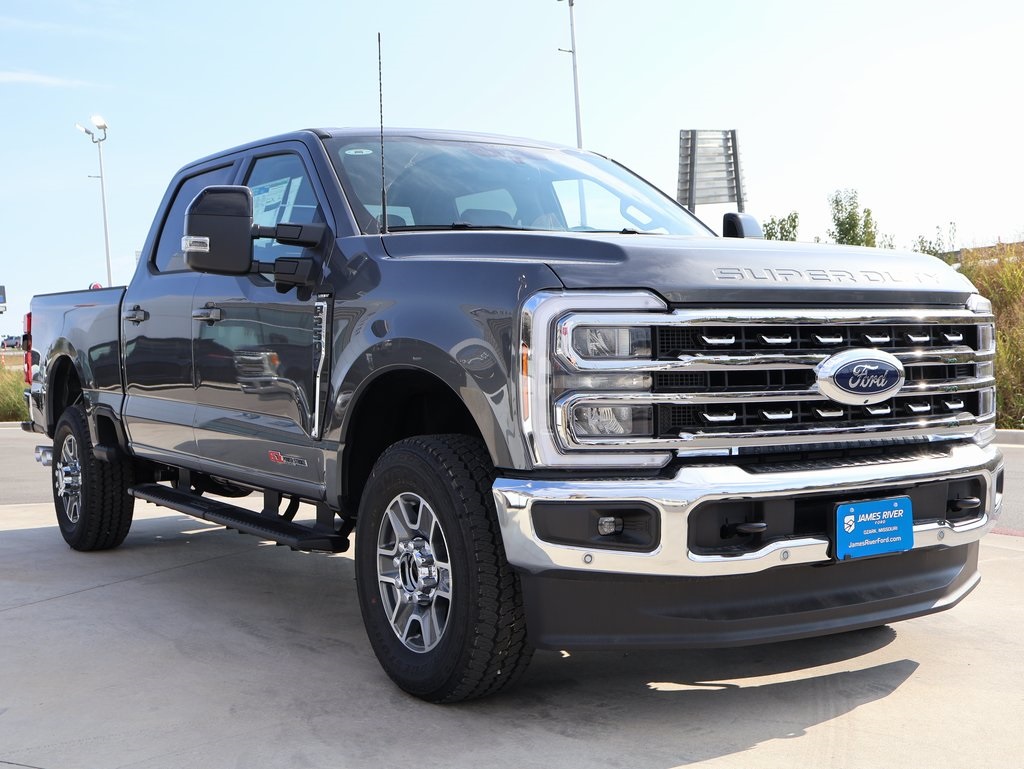 2026 Ford F-250 Lariat photo 6