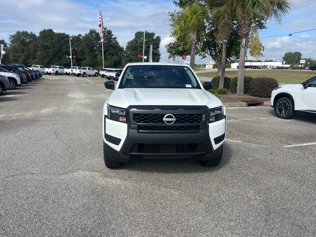 2026 Nissan Frontier King Cab S photo 2