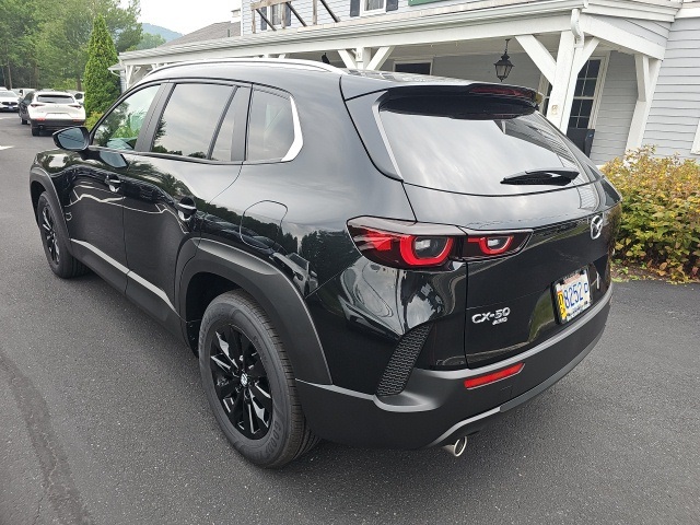2025 Mazda CX-50 2.5 S Preferred photo 5