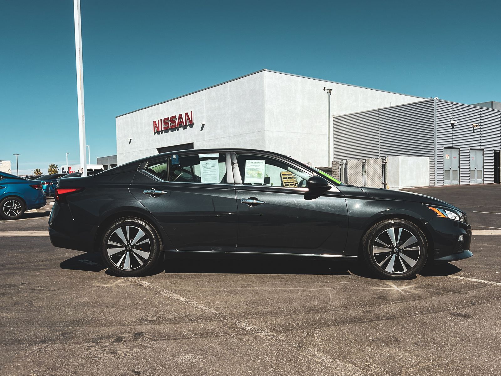 2022 Nissan Altima 2.5 SV photo 8