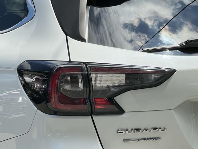 2020 Subaru Outback Premium photo 6
