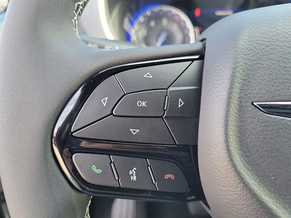 2025 Chrysler Pacifica Limited photo 4