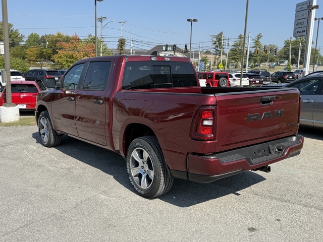 2025 Ram 1500 Tradesman photo 8