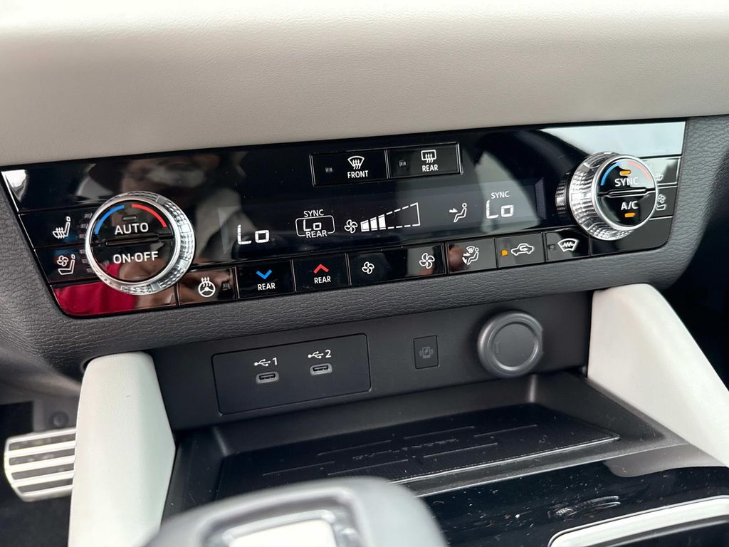 2025 Mitsubishi Outlander SEL GT photo 24