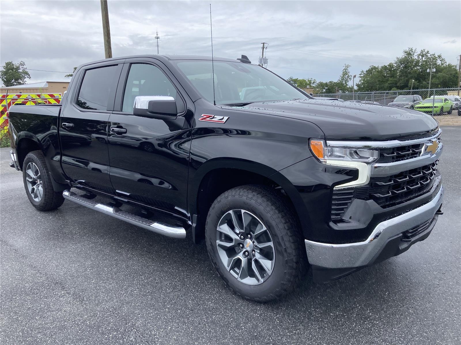 2026 Chevrolet Silverado 1500 LT photo 2