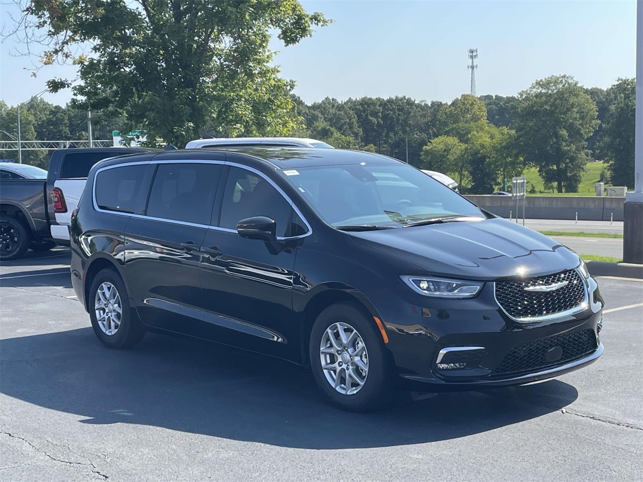 2026 Chrysler Pacifica photo 33