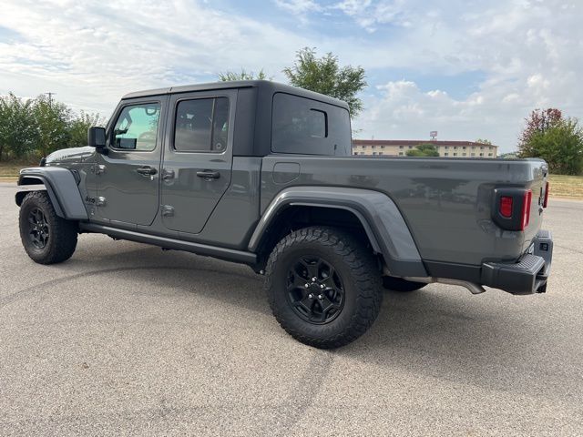 2023 Jeep Gladiator Willys photo 2