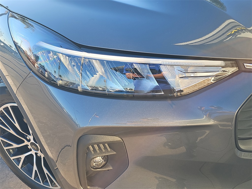2025 Ford Escape Plug-In Hybrid photo 32