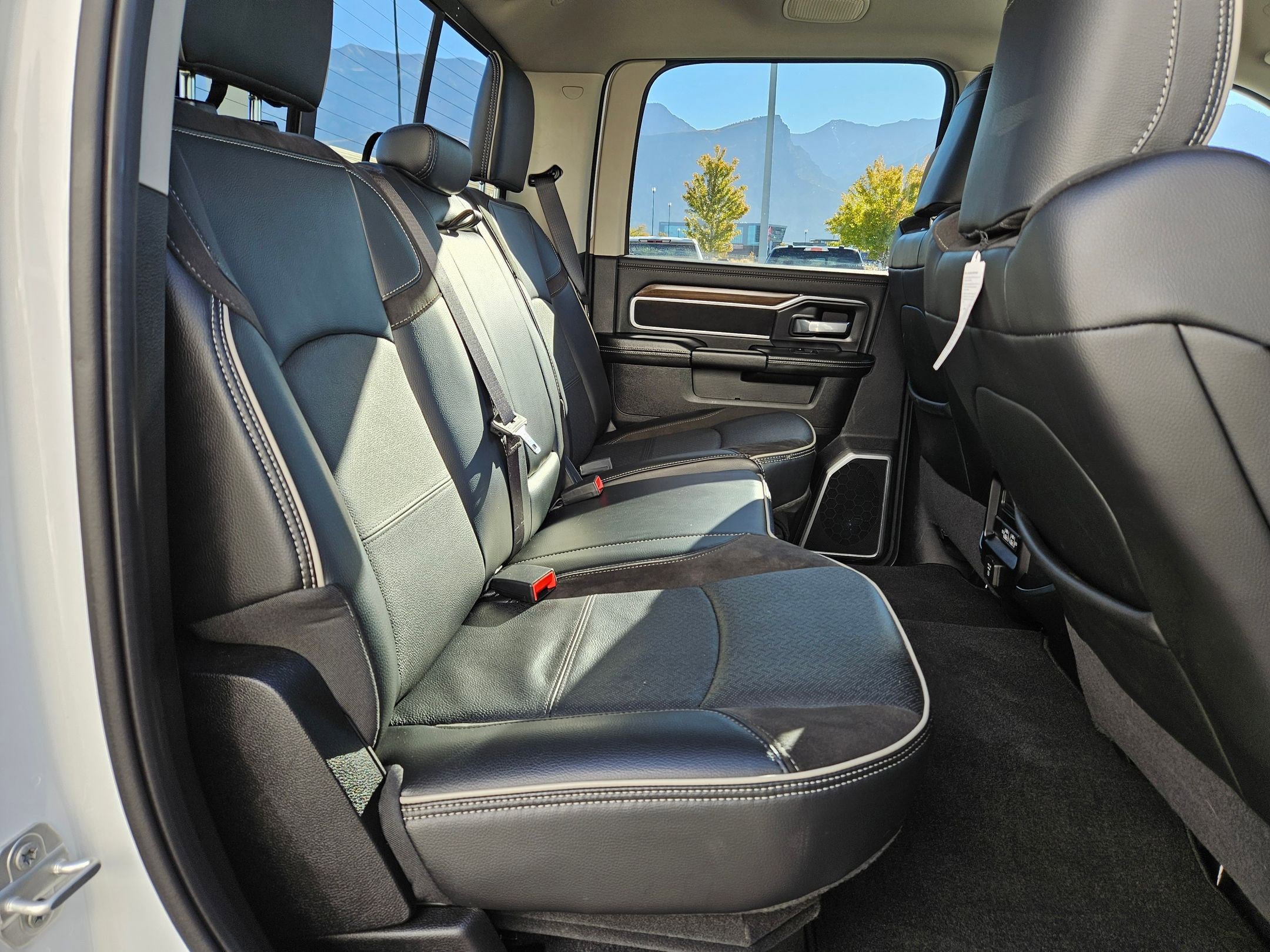 2024 Ram 2500 Laramie photo 29