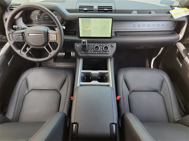 2025 Land Rover Defender 130 V8 photo 16