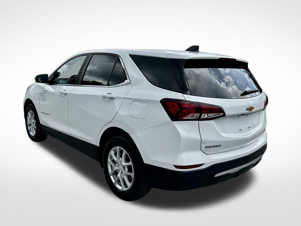 2023 Chevrolet Equinox LT photo 3
