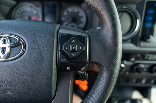2017 Toyota Tacoma TRD Pro photo 24