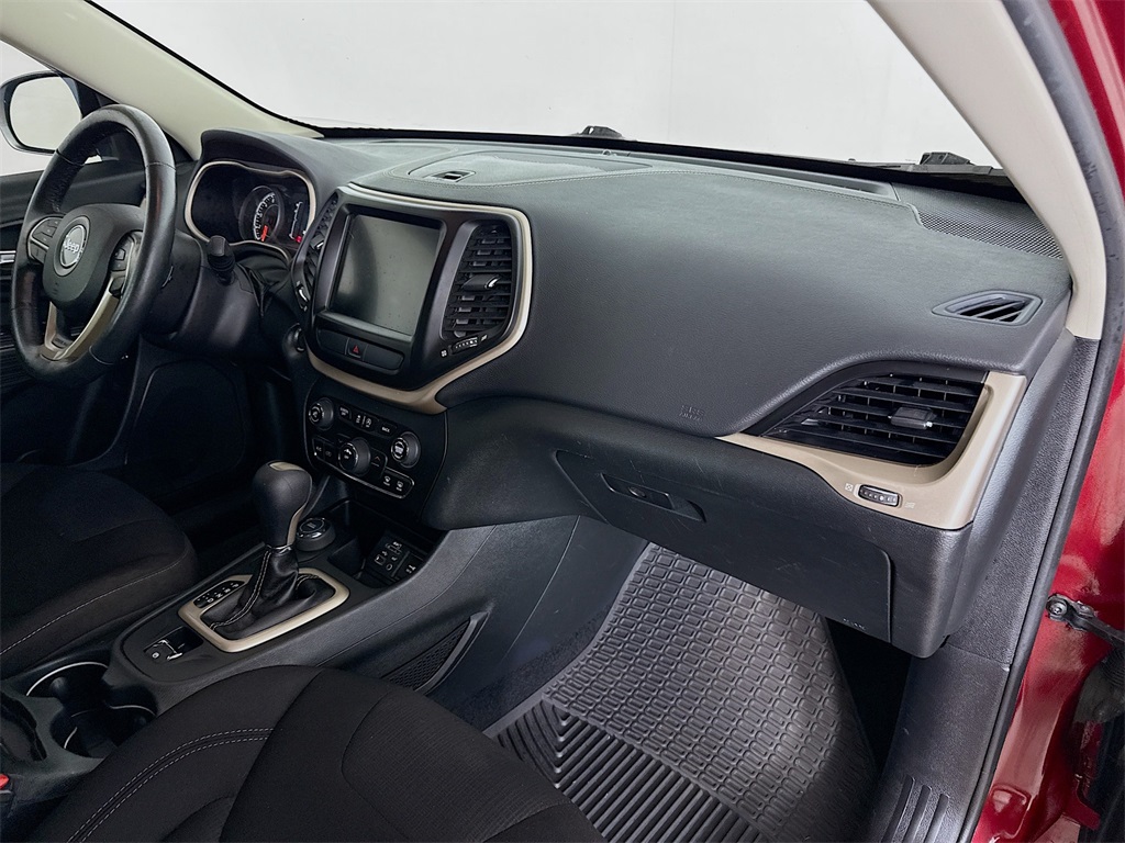2016 Jeep Cherokee Latitude photo 27