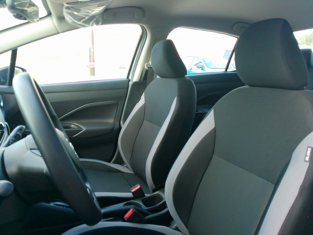 2025 Nissan Versa S photo 9