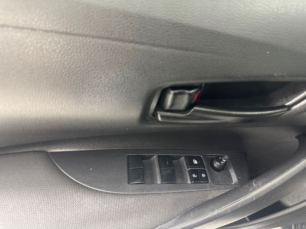 2023 Toyota Corolla LE photo 12