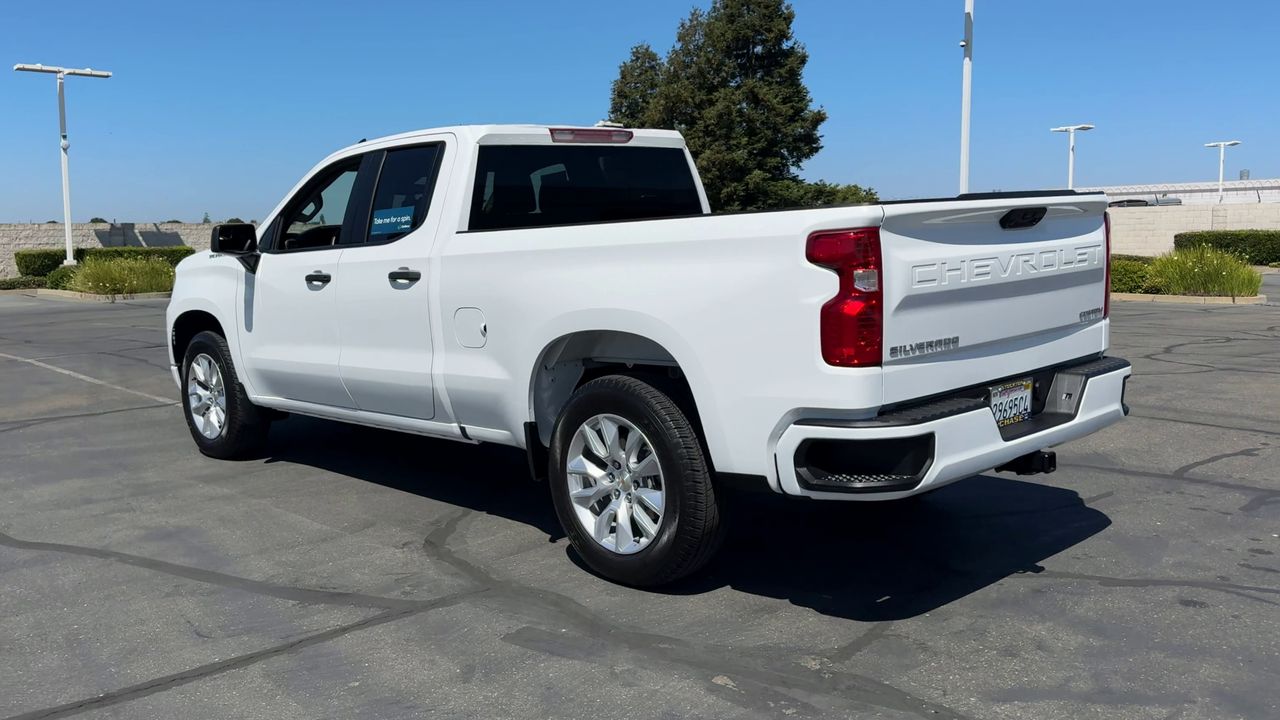 2025 Chevrolet Silverado 1500 Custom photo 6
