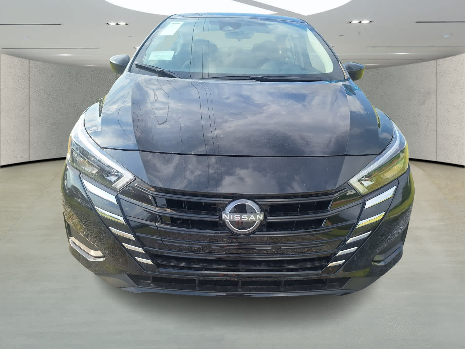 2025 Nissan Versa SV photo 8