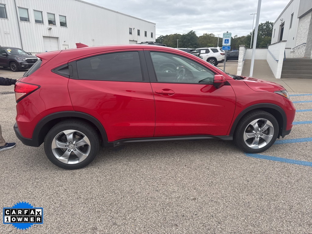 2017 Honda HR-V EX photo 4